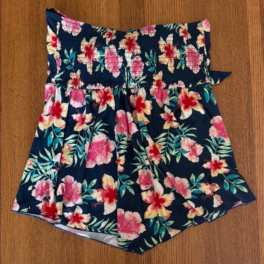 No Boundaries Blue and Pink Camisole - Picture 2 of 3